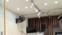 Chính chủ cho thuê nhà mặt phố kinh doanh Spa, VP, TT dạy học Trần Quốc Hoàn, Cầu Giấy.